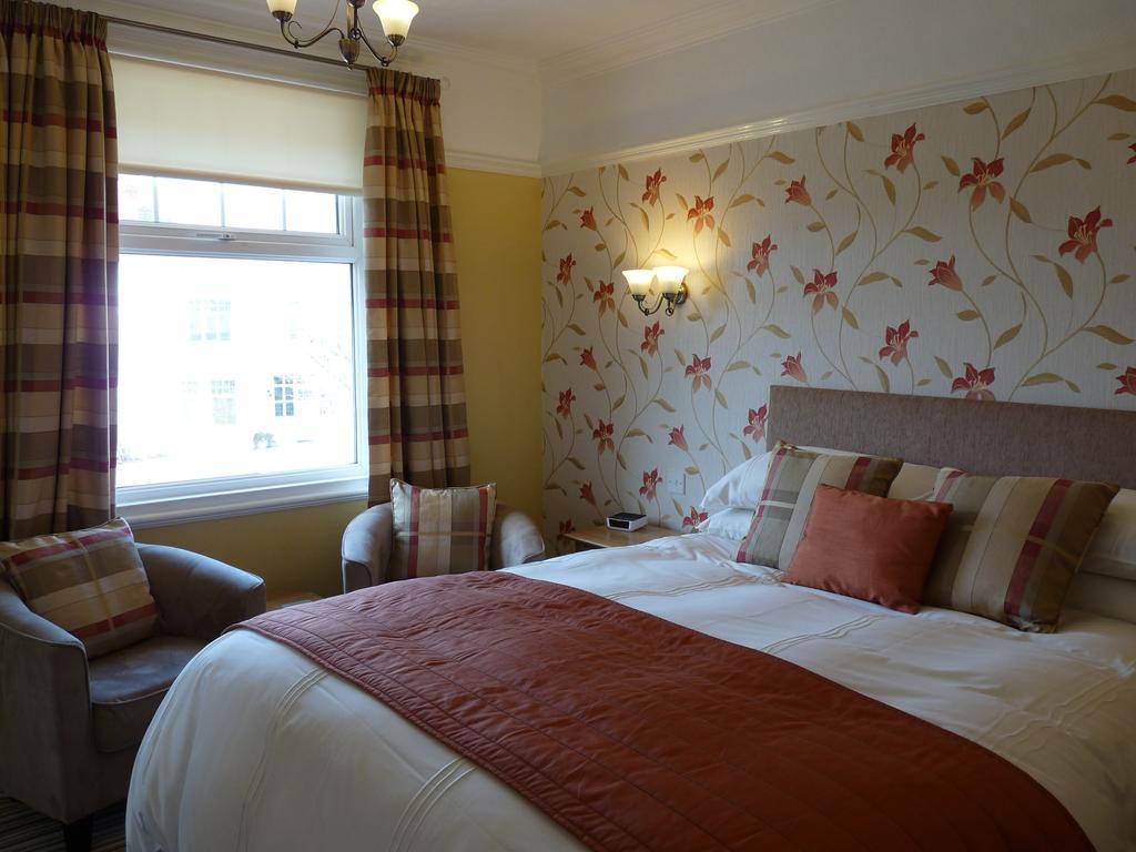 Cornerways Guest House Llandudno Bagian luar foto