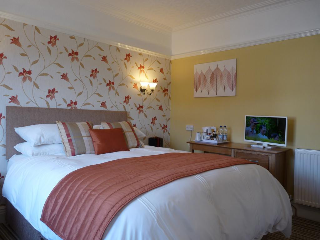 Cornerways Guest House Llandudno Bagian luar foto