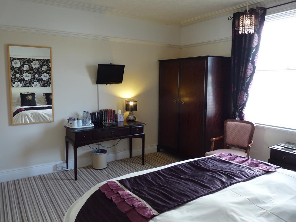 Cornerways Guest House Llandudno Bagian luar foto