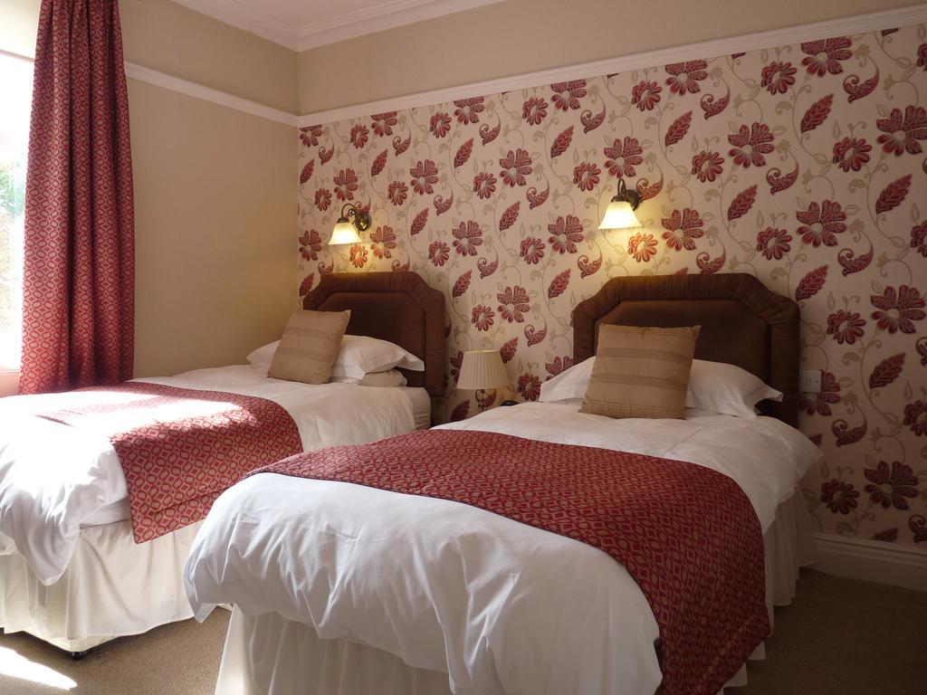 Cornerways Guest House Llandudno Bagian luar foto