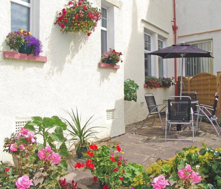 Cornerways Guest House Llandudno Bagian luar foto