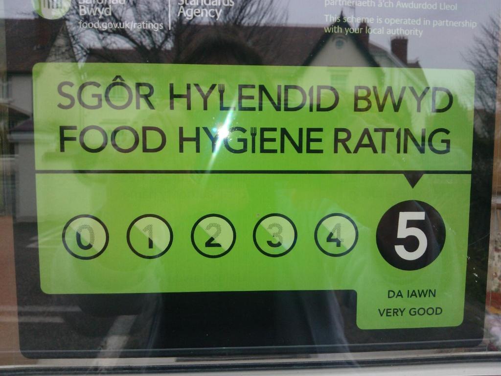 Cornerways Guest House Llandudno Bagian luar foto