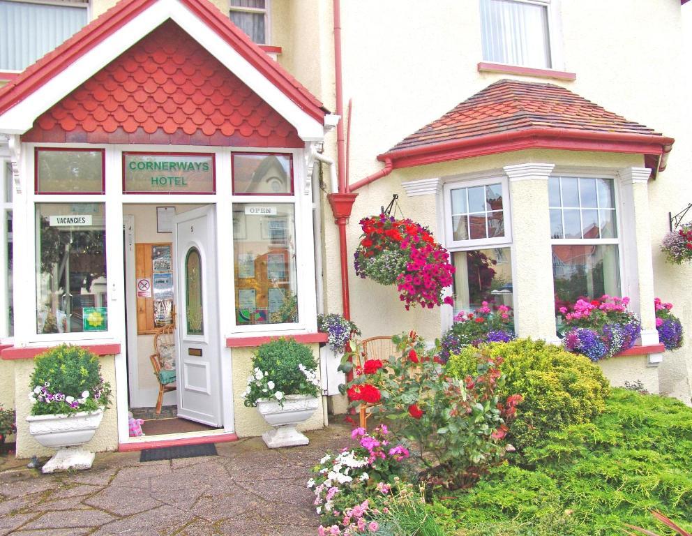 Cornerways Guest House Llandudno Bagian luar foto